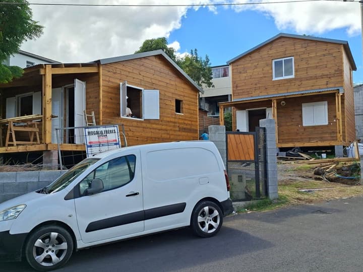 Deux nouveaux chalets bois de 36 m² à Saint-Paul, dont un avec mezzanine