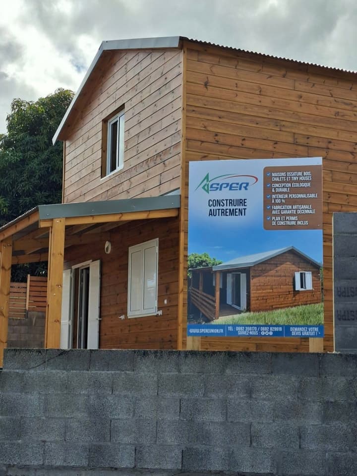 Deux nouveaux chalets bois de 36 m² à Saint-Paul, dont un avec mezzanine