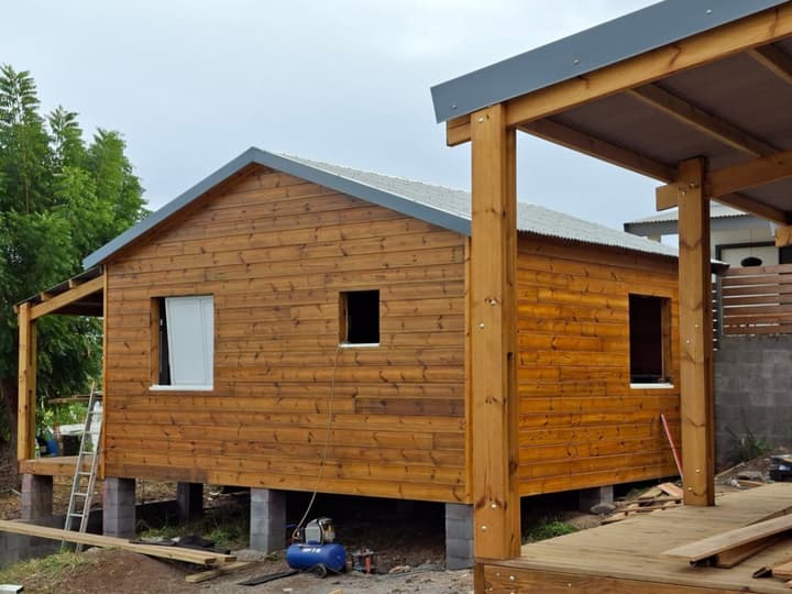 Deux nouveaux chalets bois de 36 m² à Saint-Paul, dont un avec mezzanine